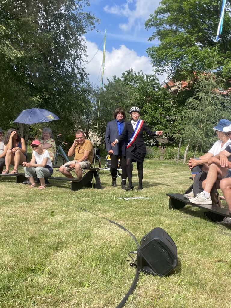 Le fleuve ambulant, inauguration de l sculpture d'Anna Carson